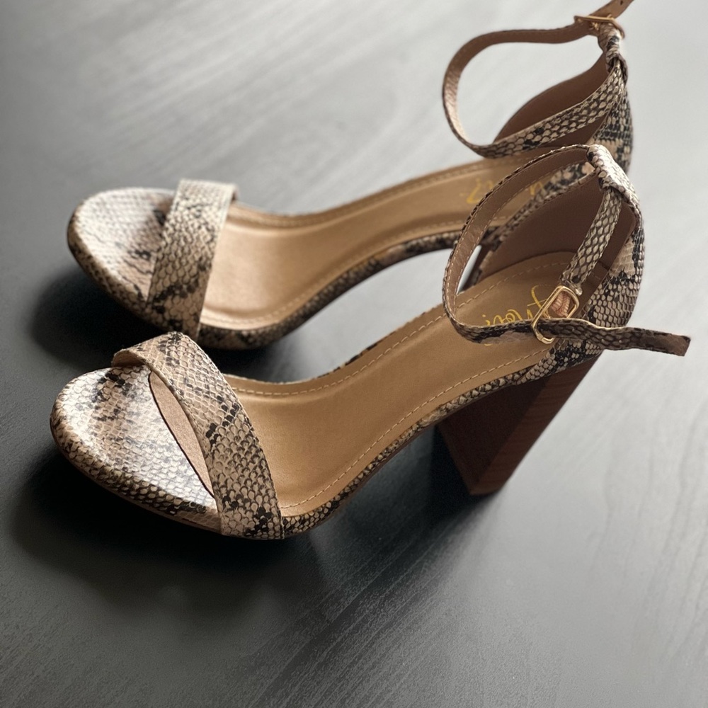 Y NOT block heels Size 7.5